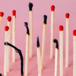 Astolfo non verrà a salvarci: il lavoro educativo tra ansia e pressione negli ultimi mesi dell’anno scolastico